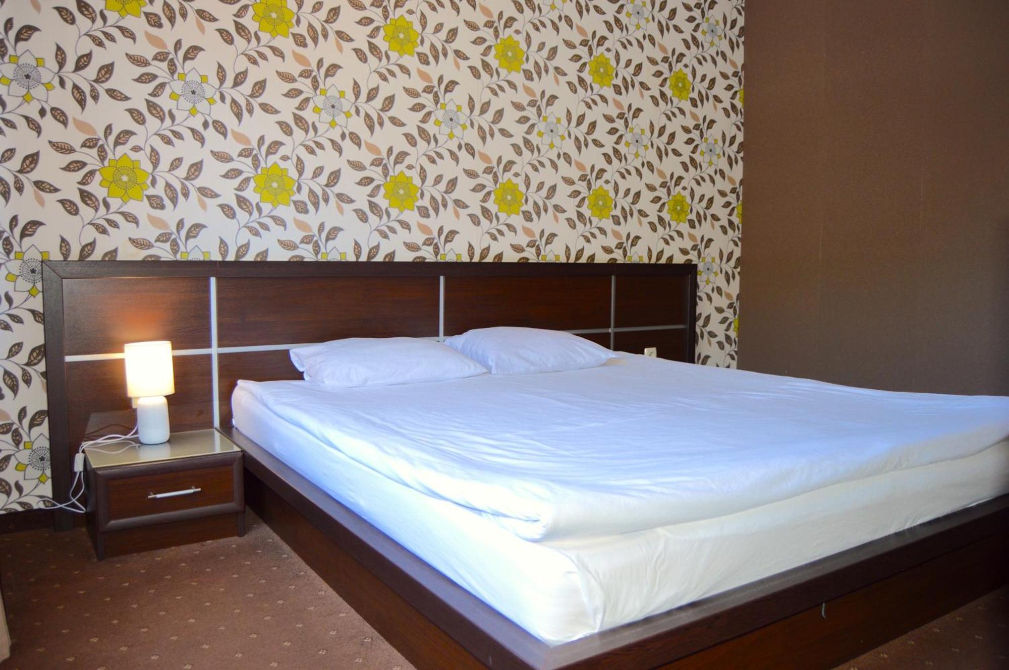 Hemus Hotel - Vratza Vratsa Екстер'єр фото