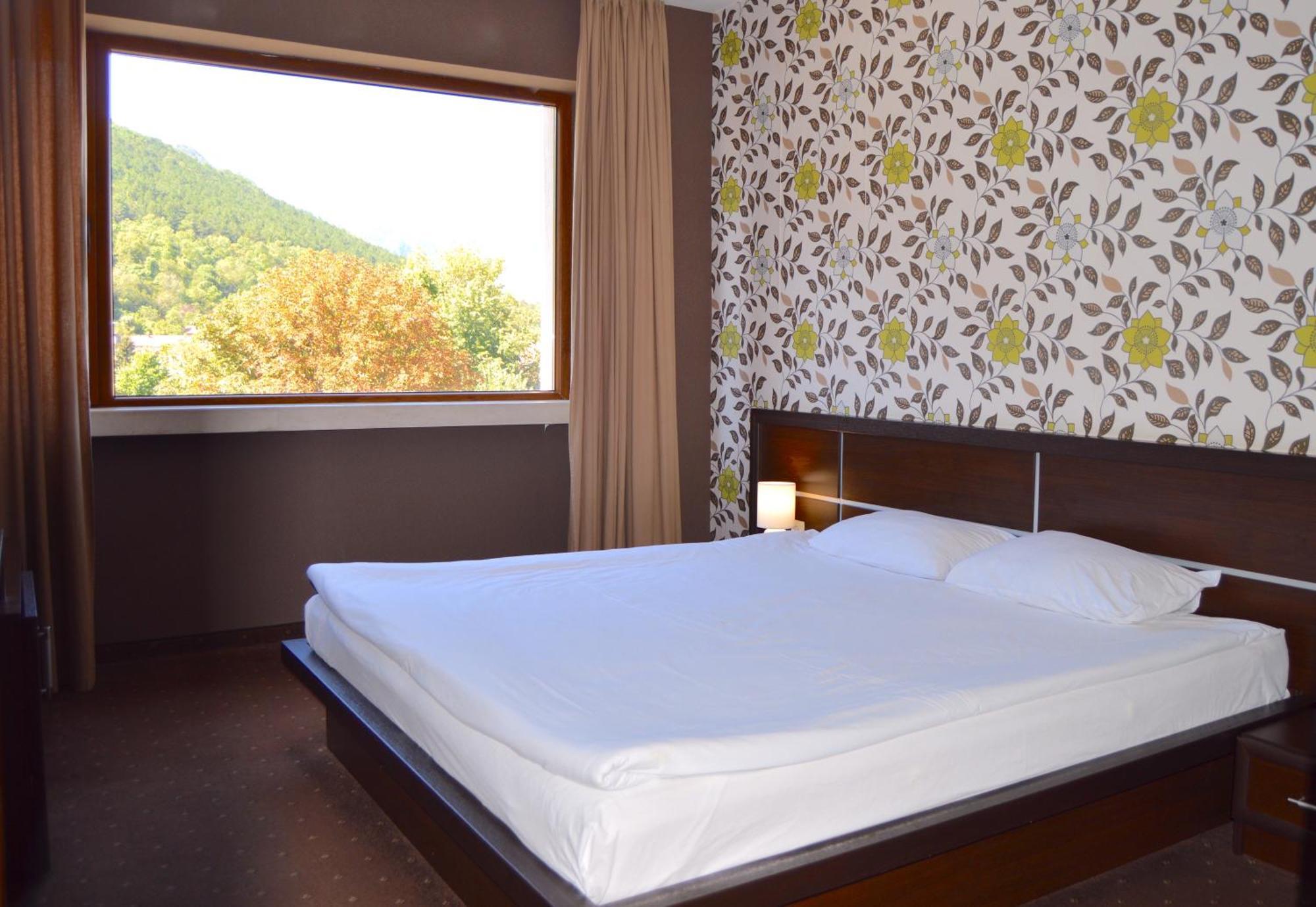 Hemus Hotel - Vratza Vratsa Екстер'єр фото