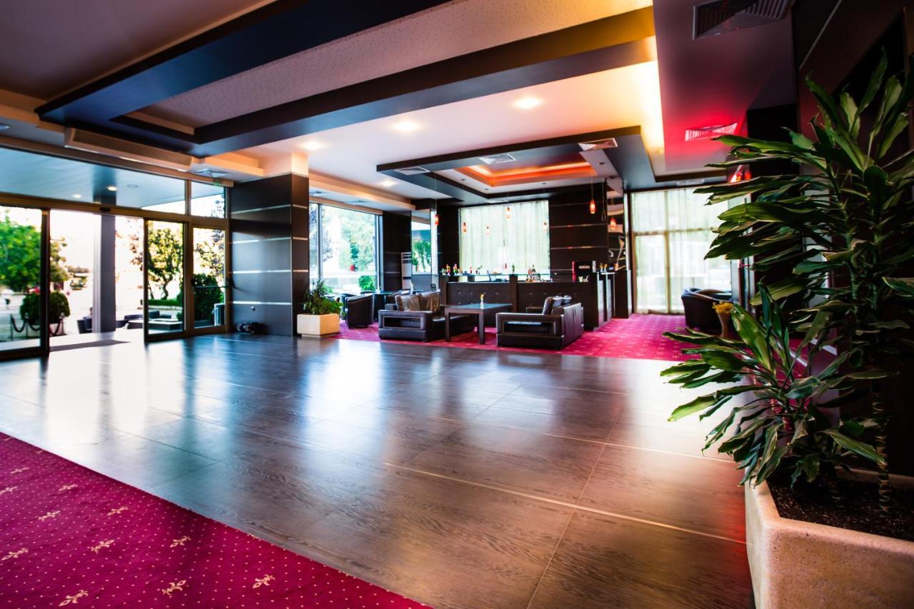 Hemus Hotel - Vratza Vratsa Екстер'єр фото