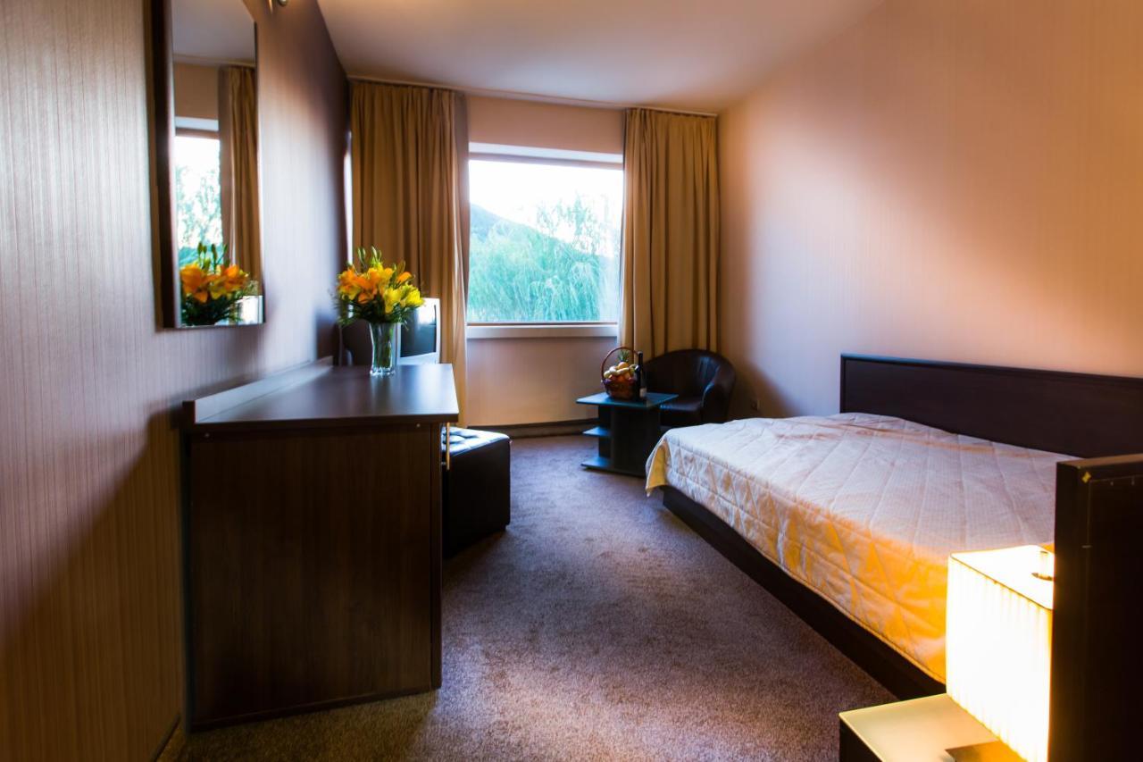 Hemus Hotel - Vratza Vratsa Екстер'єр фото